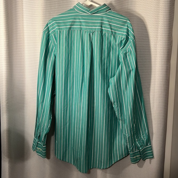 IZOD Men’s Large Button down Green Pinstripe shirt. - Picture 4 of 8